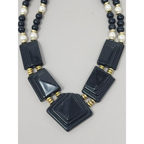 Lot of 3 Vintage Necklaces Gold Necklace/Black Lucite/Beaded‎ Necklaces - Picture 7 of 12